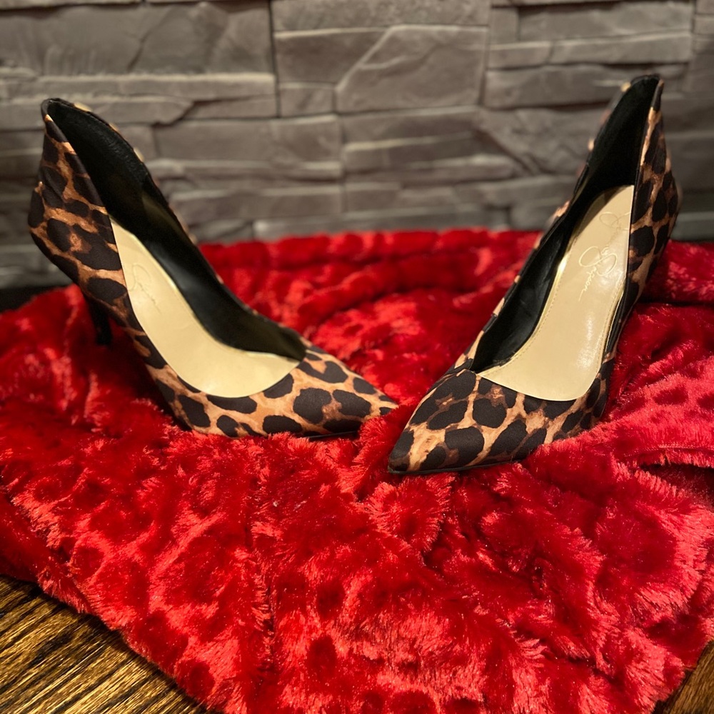 Jessica Simpson Leopard Print Size 12 Shoes - Picture 1 of 8